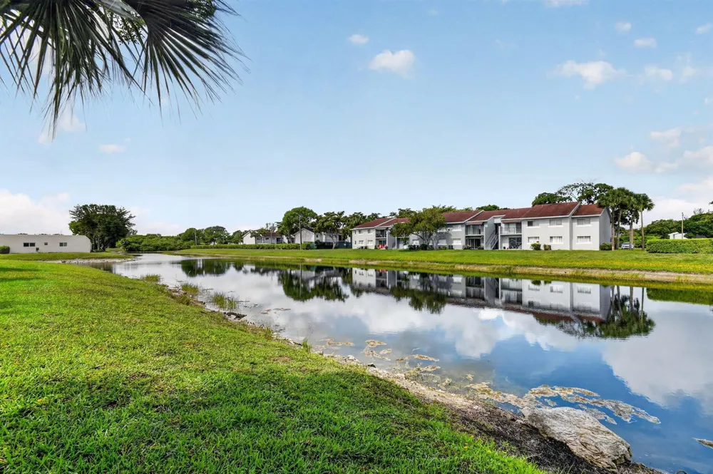 145 Lake Nancy Lane #128 West Palm Beach, FL 33411