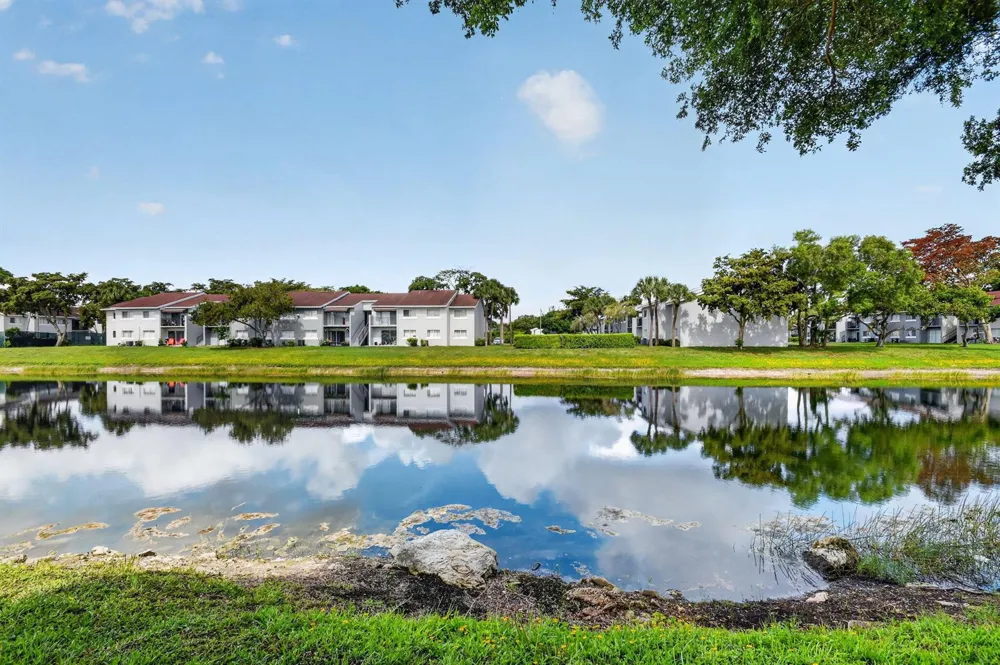 145 Lake Nancy Lane #128 West Palm Beach, FL 33411