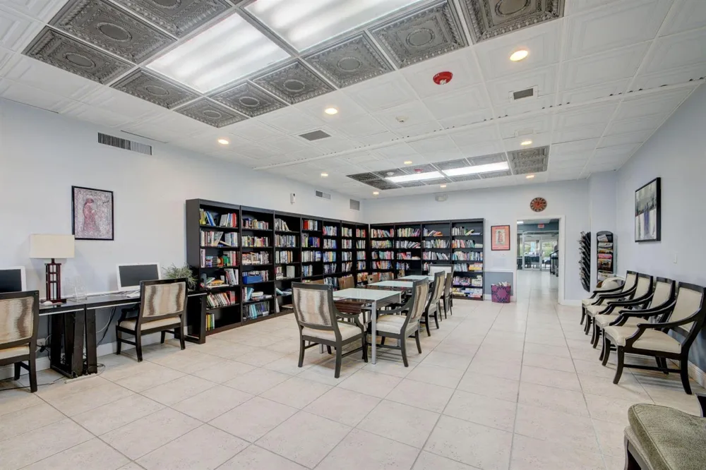 145 Lake Nancy Lane #128 West Palm Beach, FL 33411