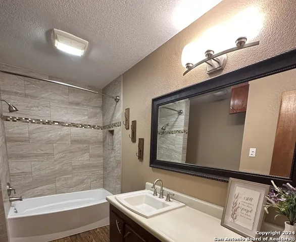 125 Bluebonnet Uvalde, TX 78801