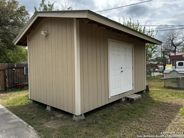 125 Bluebonnet Uvalde, TX 78801