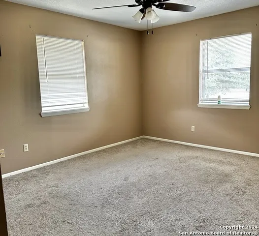 125 Bluebonnet Uvalde, TX 78801