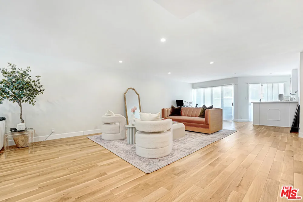 339 Oakhurst Drive Beverly Hills, CA 90210