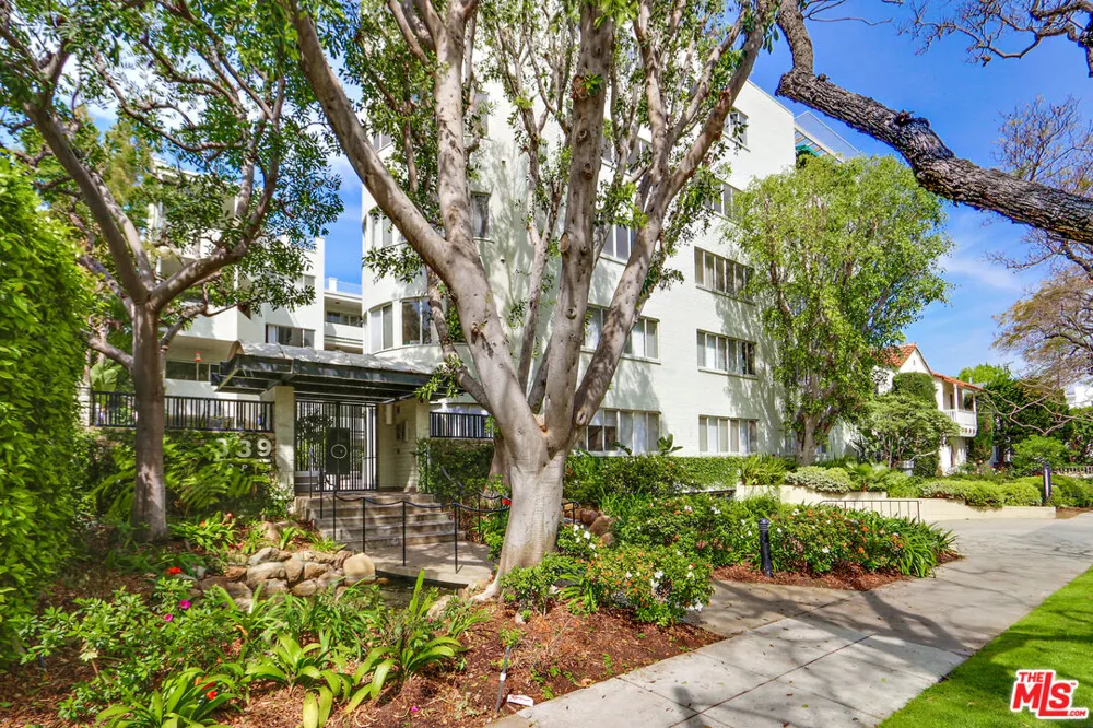 339 Oakhurst Drive Beverly Hills, CA 90210