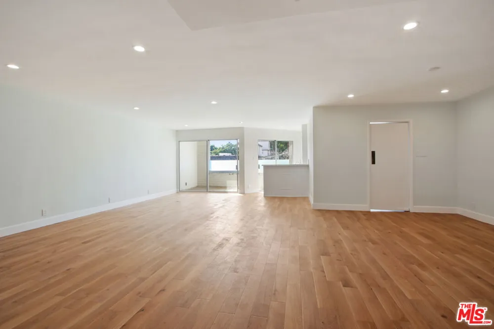 339 Oakhurst Drive Beverly Hills, CA 90210