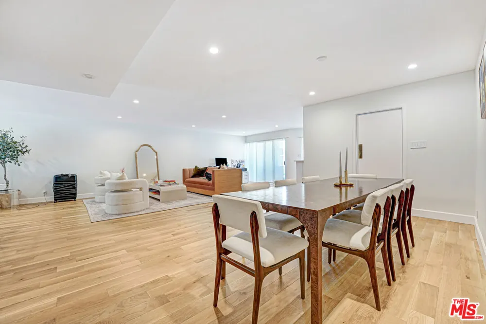 339 Oakhurst Drive Beverly Hills, CA 90210