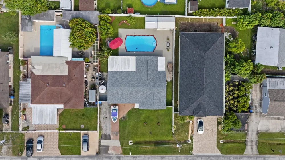 5809 HALE AVENUE Tampa, FL 33614