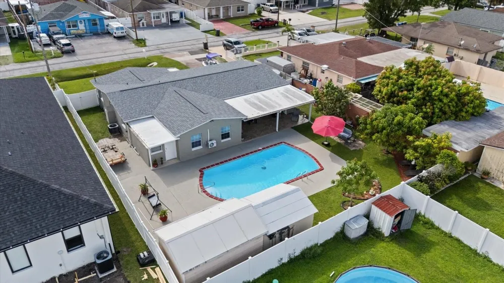 5809 HALE AVENUE Tampa, FL 33614