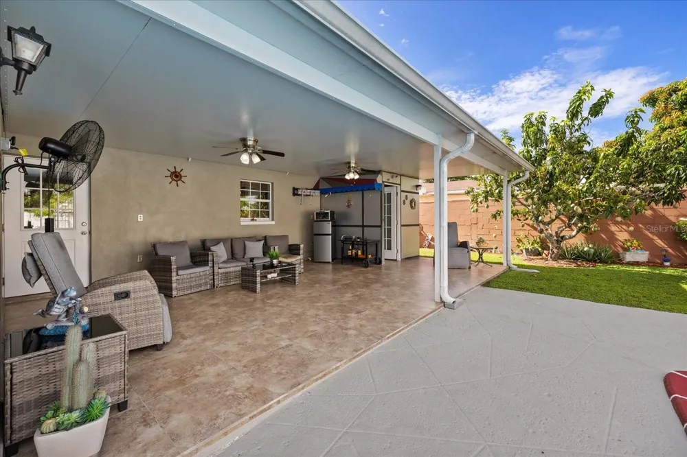 5809 HALE AVENUE Tampa, FL 33614