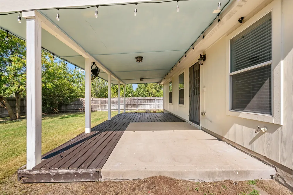 311 Phillips Street Hutto, TX 78634