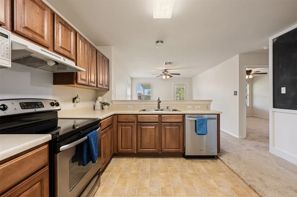 311 Phillips Street Hutto, TX 78634