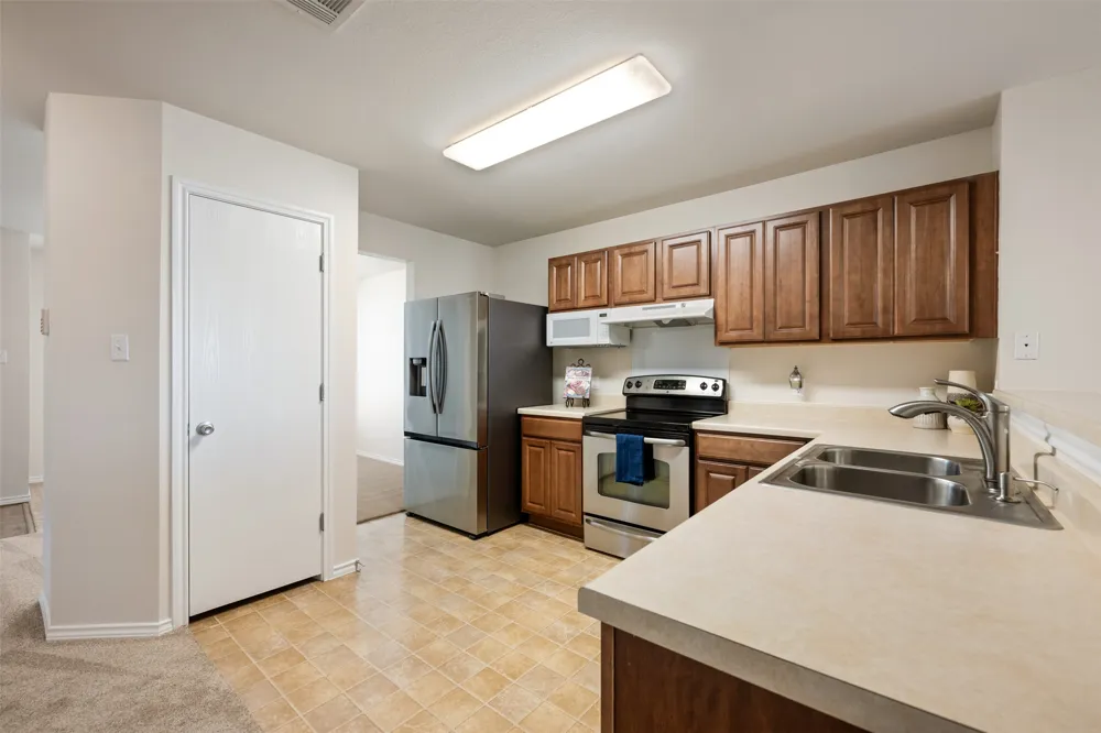 311 Phillips Street Hutto, TX 78634