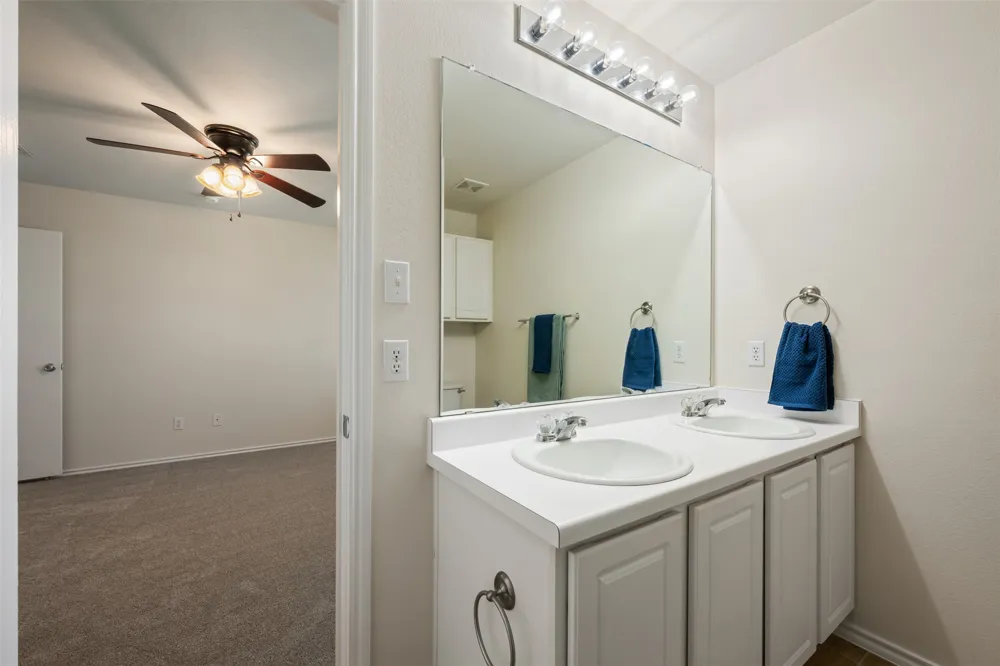 311 Phillips Street Hutto, TX 78634