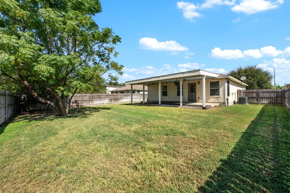 311 Phillips Street Hutto, TX 78634