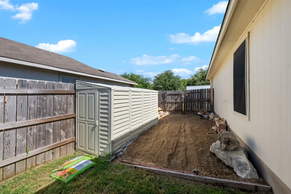311 Phillips Street Hutto, TX 78634