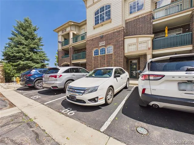3890 S Dayton Street #107 Aurora, CO 80014