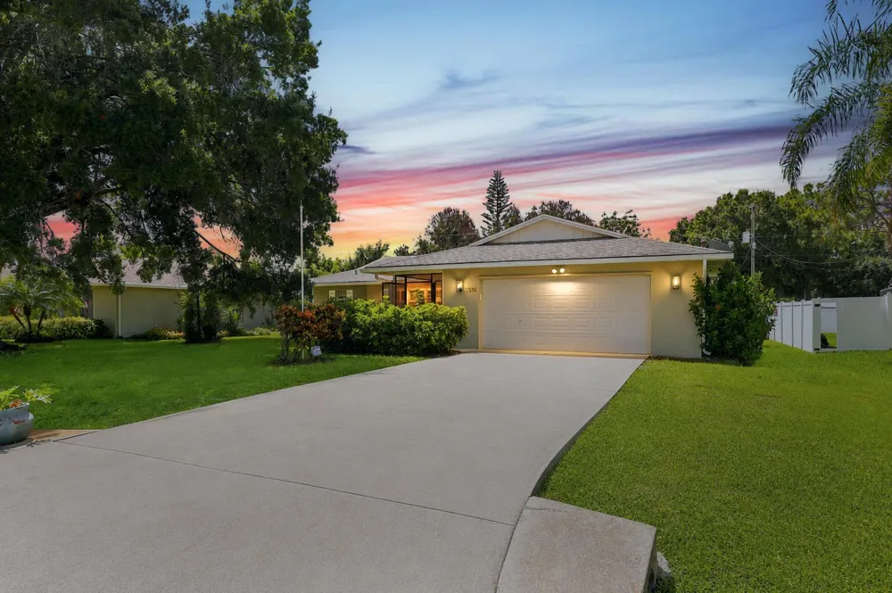 2526 SE Victory Avenue Port St. Lucie, FL 34952