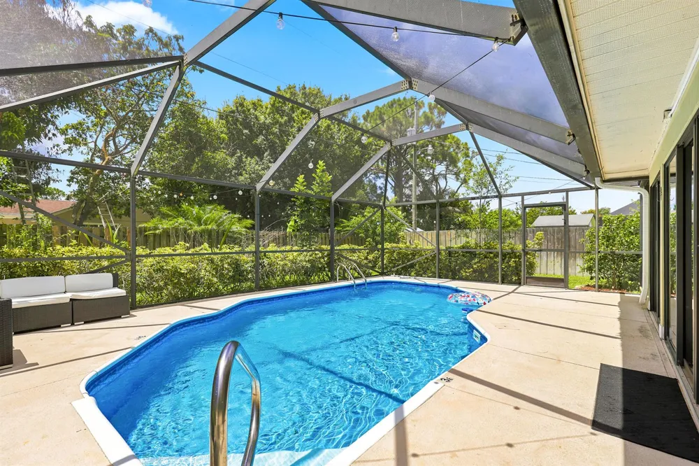 2526 SE Victory Avenue Port St. Lucie, FL 34952