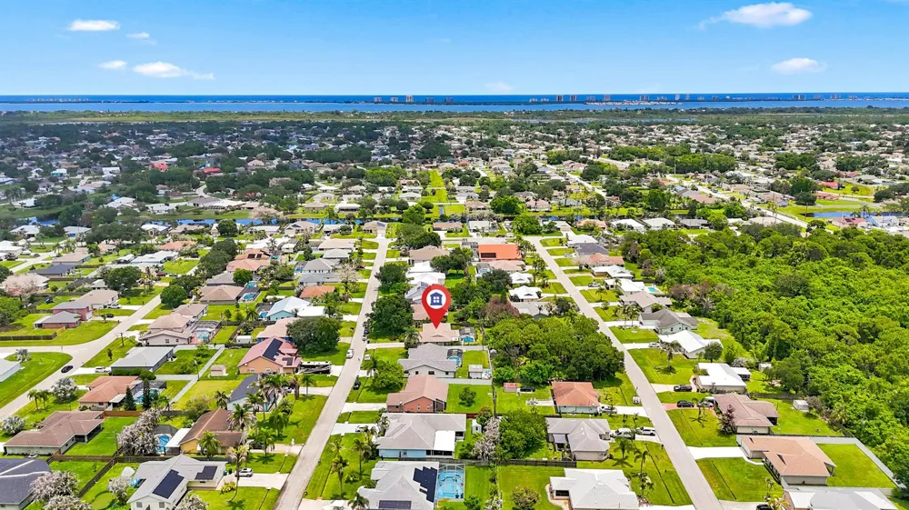 2526 SE Victory Avenue Port St. Lucie, FL 34952