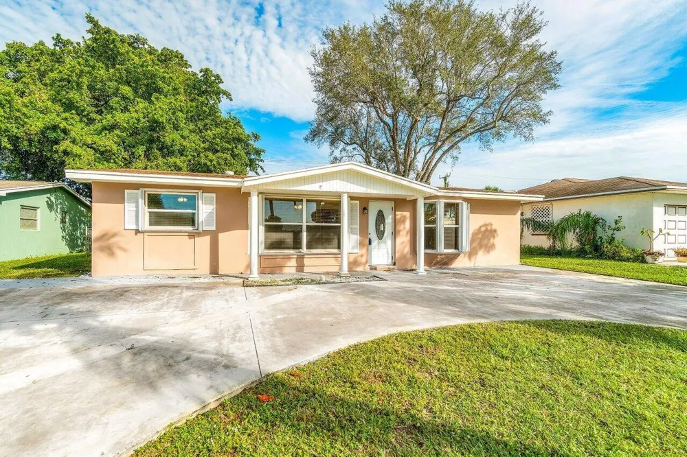 4271 Empress Street Palm Beach Gardens, FL 33410