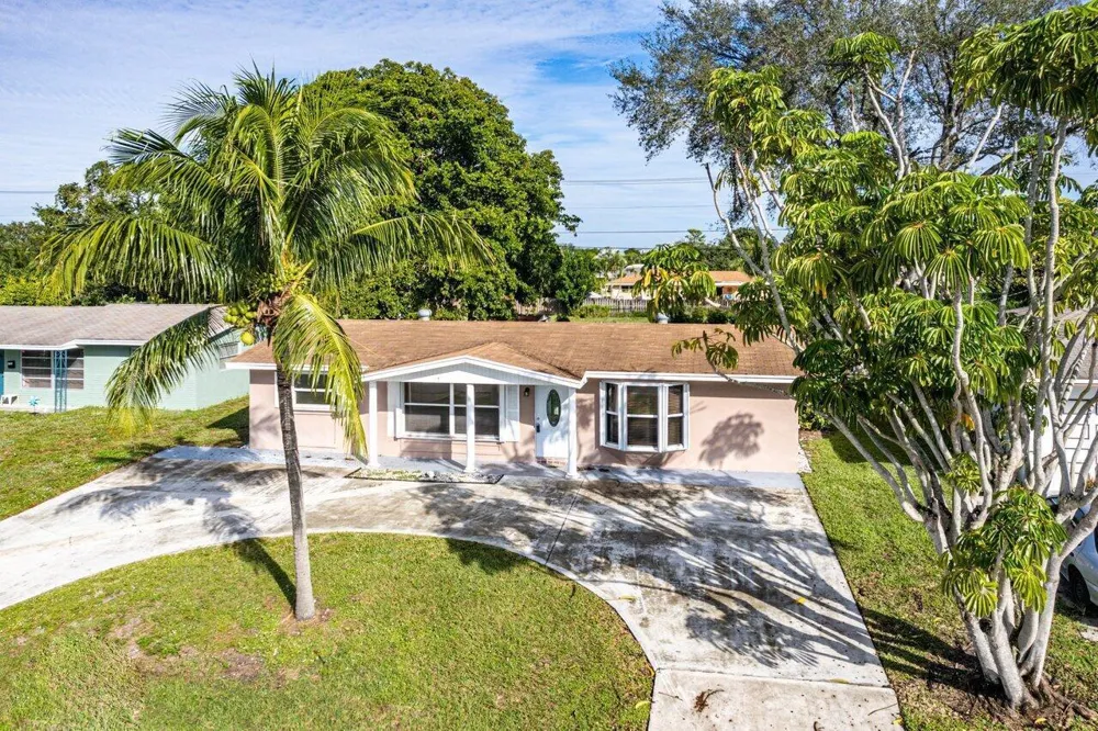 4271 Empress Street Palm Beach Gardens, FL 33410