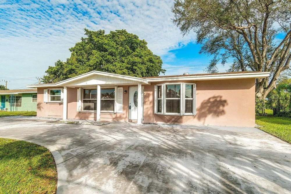 4271 Empress Street Palm Beach Gardens, FL 33410