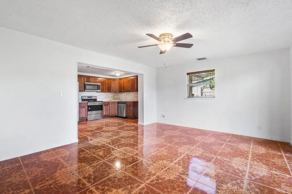 4271 Empress Street Palm Beach Gardens, FL 33410