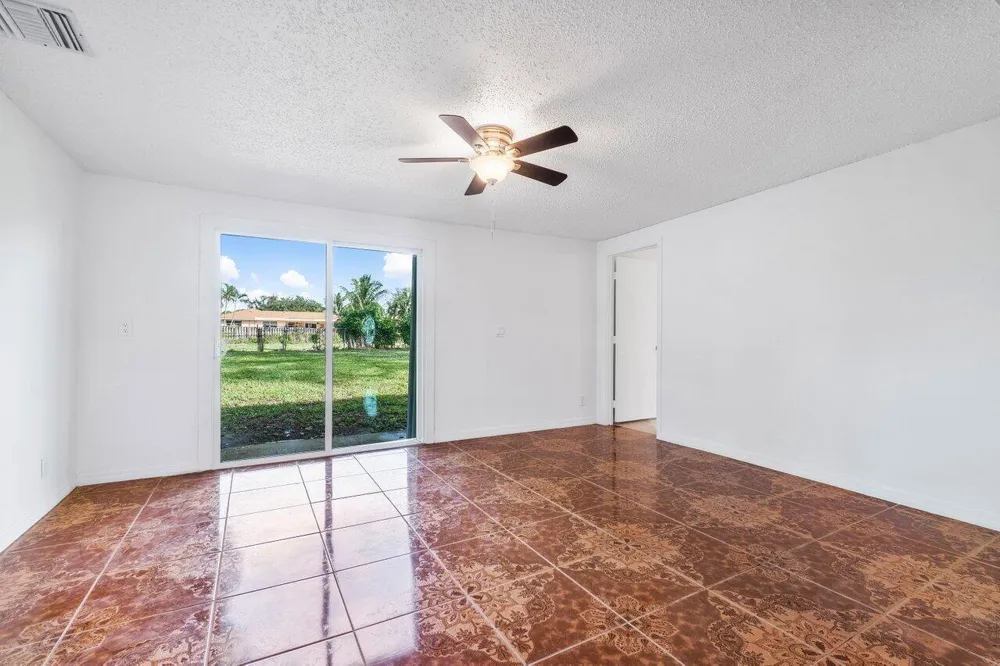 4271 Empress Street Palm Beach Gardens, FL 33410