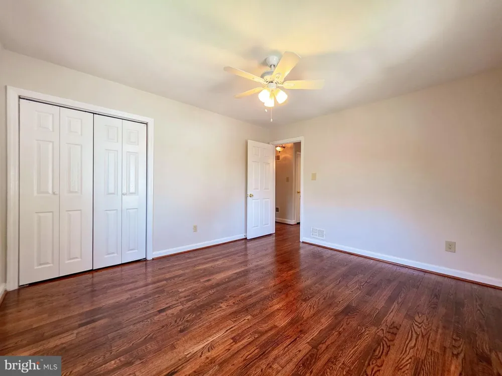 5818 FIFER DRIVE Alexandria, VA 22303