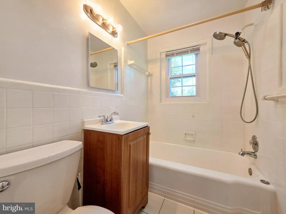 5818 FIFER DRIVE Alexandria, VA 22303