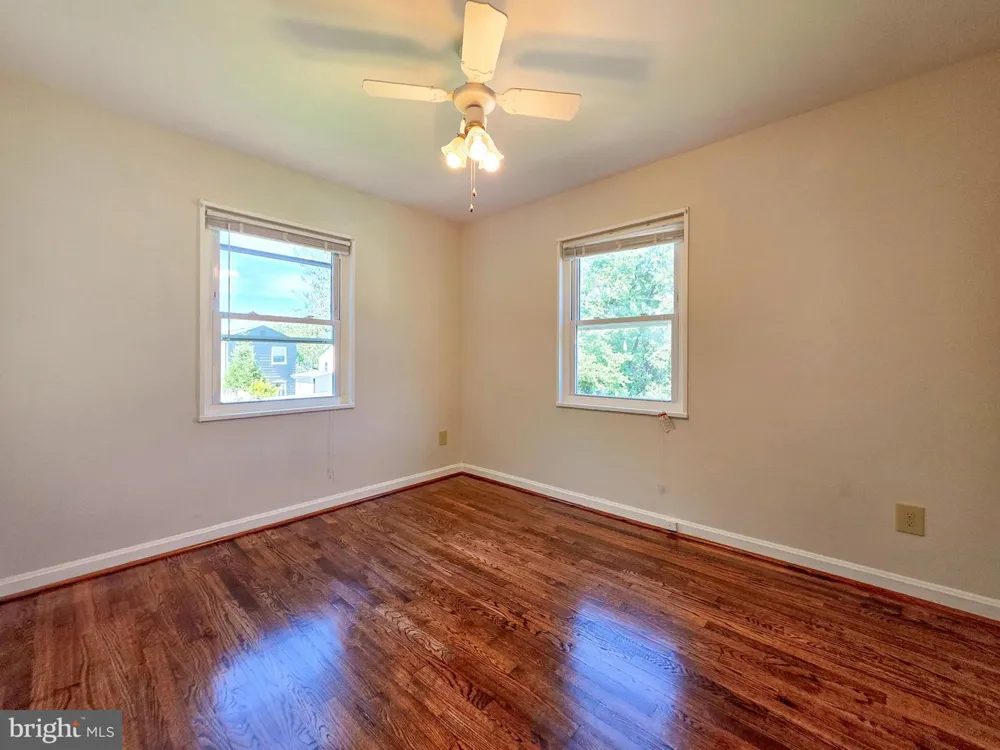 5818 FIFER DRIVE Alexandria, VA 22303