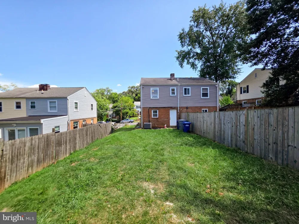 5818 FIFER DRIVE Alexandria, VA 22303