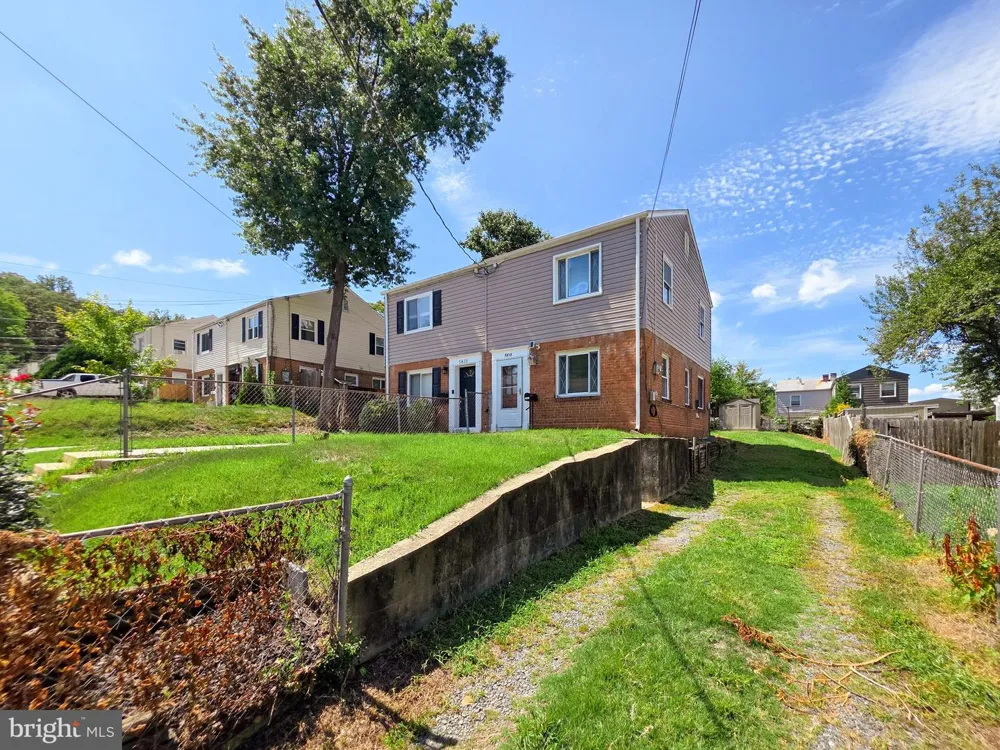 5818 FIFER DRIVE Alexandria, VA 22303