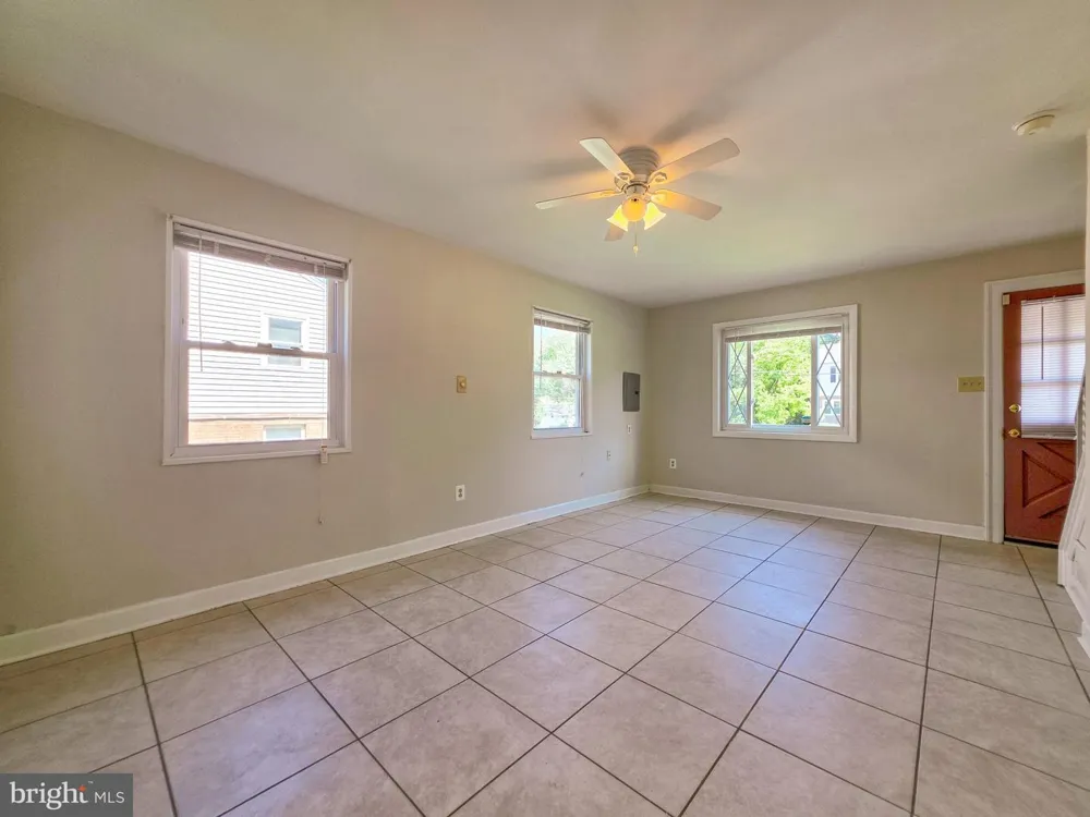 5818 FIFER DRIVE Alexandria, VA 22303