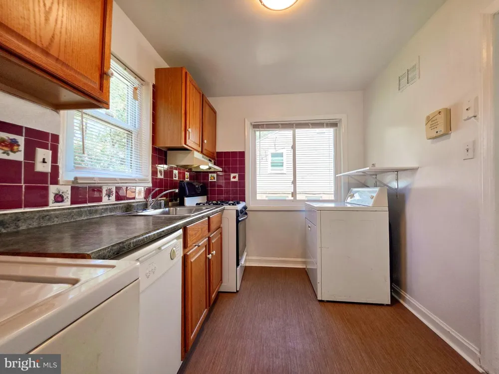 5818 FIFER DRIVE Alexandria, VA 22303