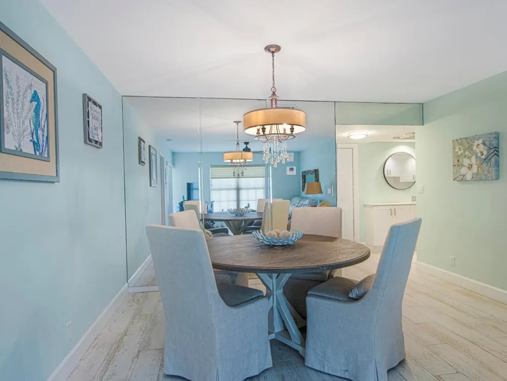 5560 TAMBERLANE CIRCLE #324 Palm Beach Gardens, FL 33418