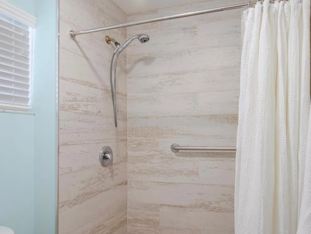 5560 TAMBERLANE CIRCLE #324 Palm Beach Gardens, FL 33418