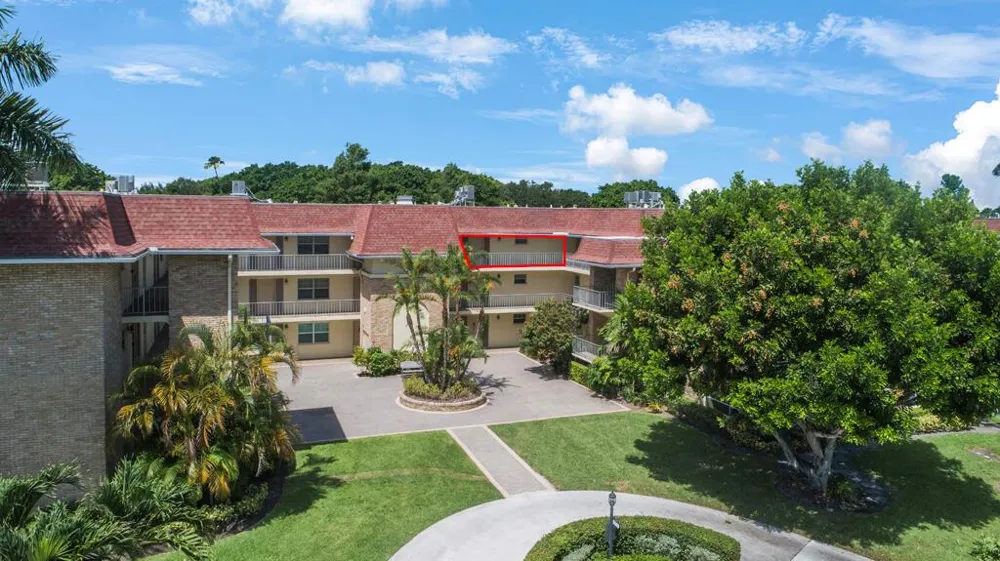 5560 TAMBERLANE CIRCLE #324 Palm Beach Gardens, FL 33418