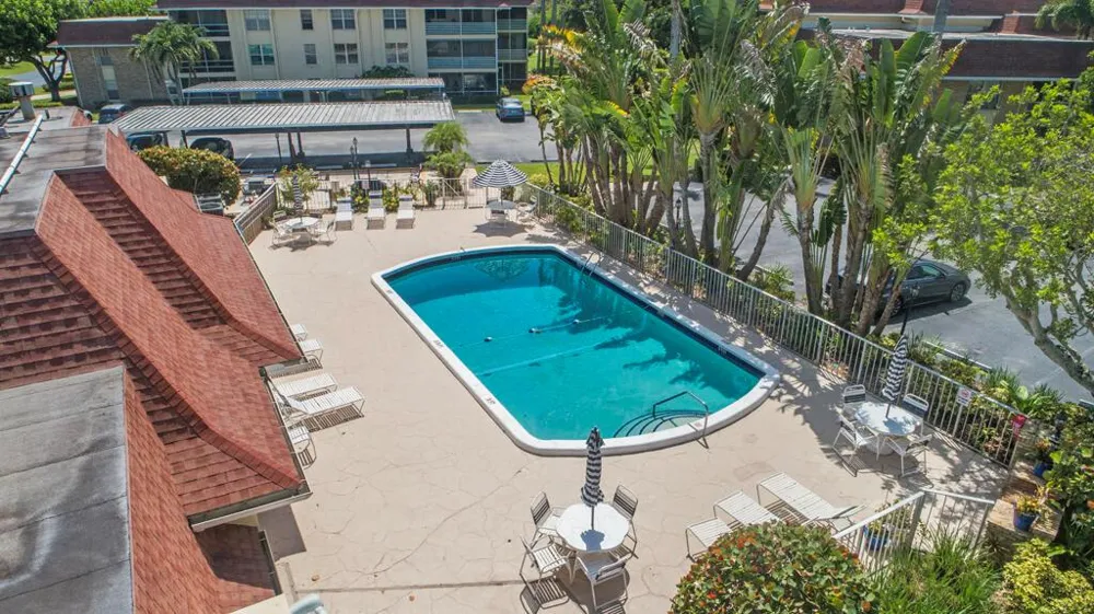 5560 TAMBERLANE CIRCLE #324 Palm Beach Gardens, FL 33418