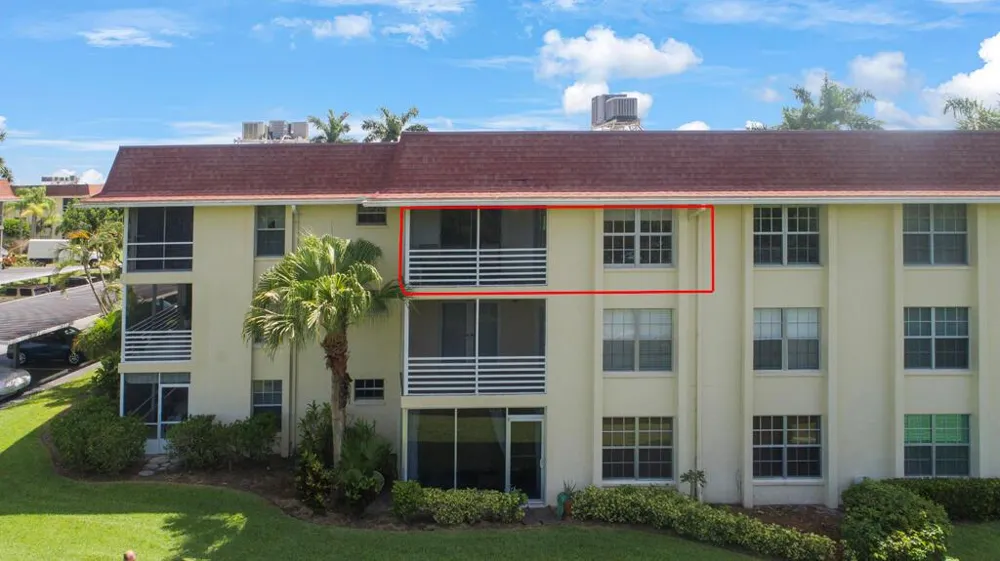 5560 TAMBERLANE CIRCLE #324 Palm Beach Gardens, FL 33418