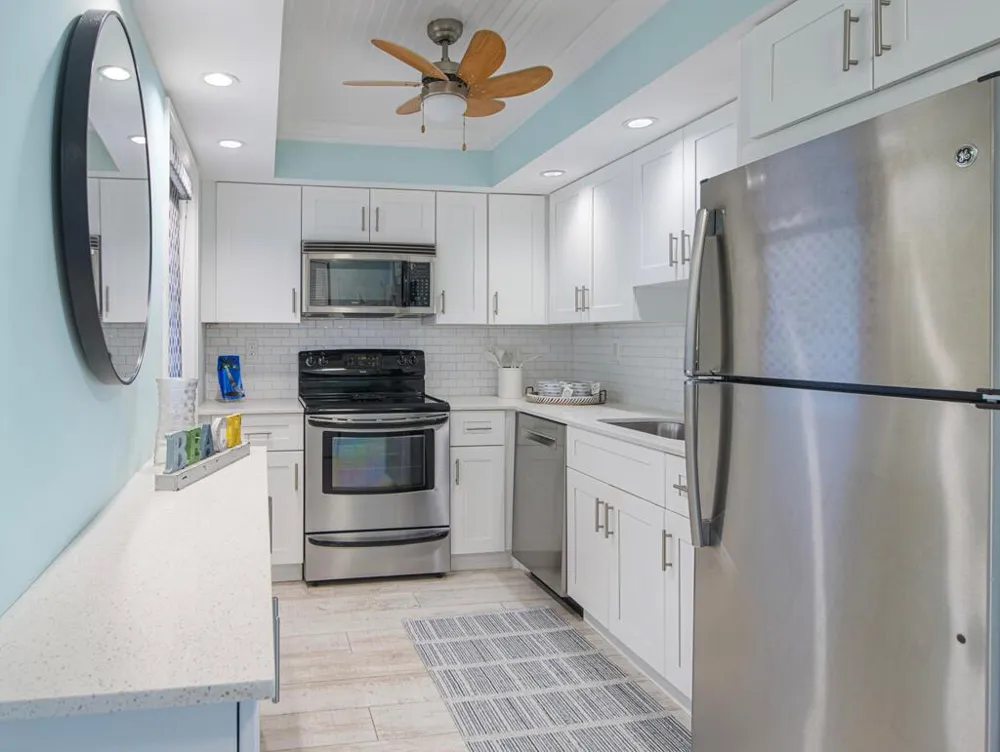 5560 TAMBERLANE CIRCLE #324 Palm Beach Gardens, FL 33418