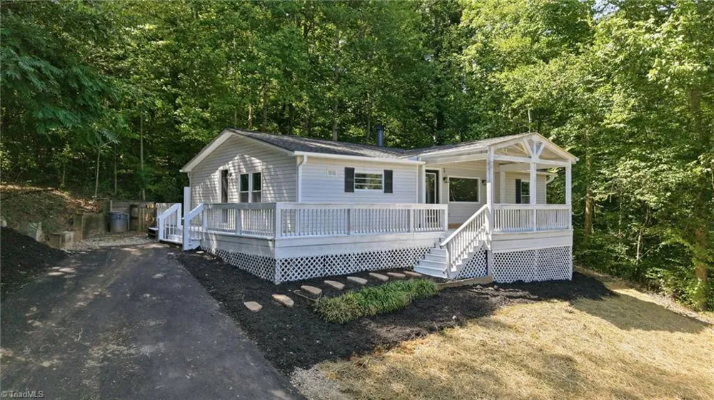 1402 Good Hope Drive Walnut Cove, NC 27052