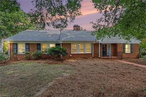720 Oakmont Drive