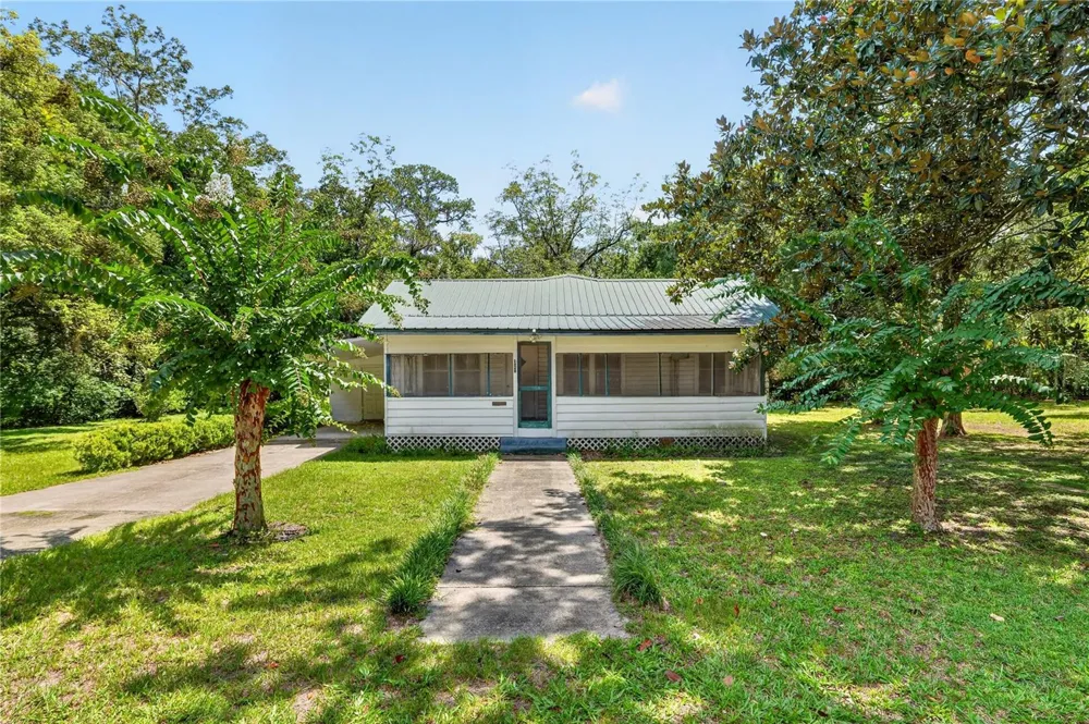321 NE 11TH STREET Gainesville, FL 32601