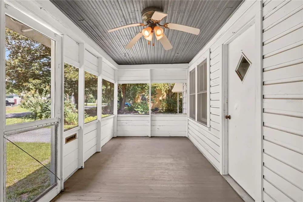 321 NE 11TH STREET Gainesville, FL 32601