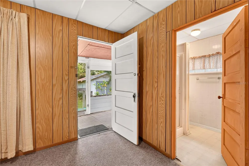 321 NE 11TH STREET Gainesville, FL 32601