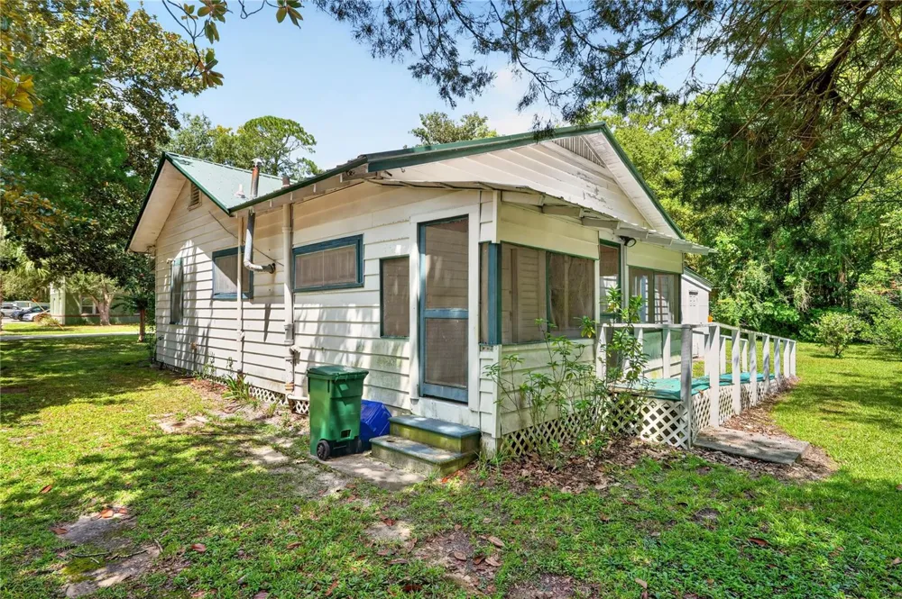 321 NE 11TH STREET Gainesville, FL 32601