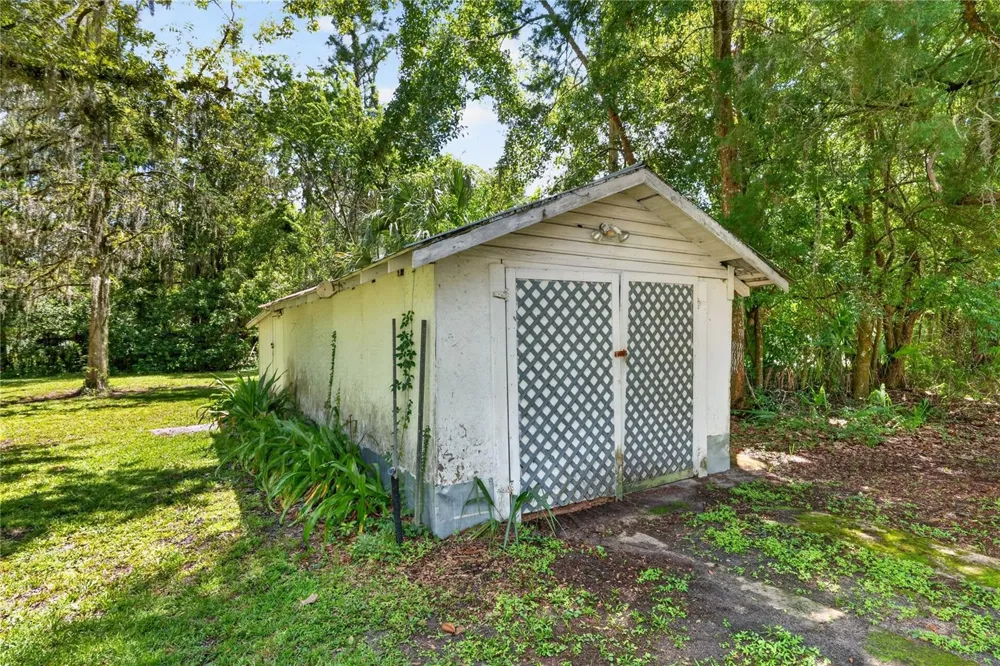 321 NE 11TH STREET Gainesville, FL 32601