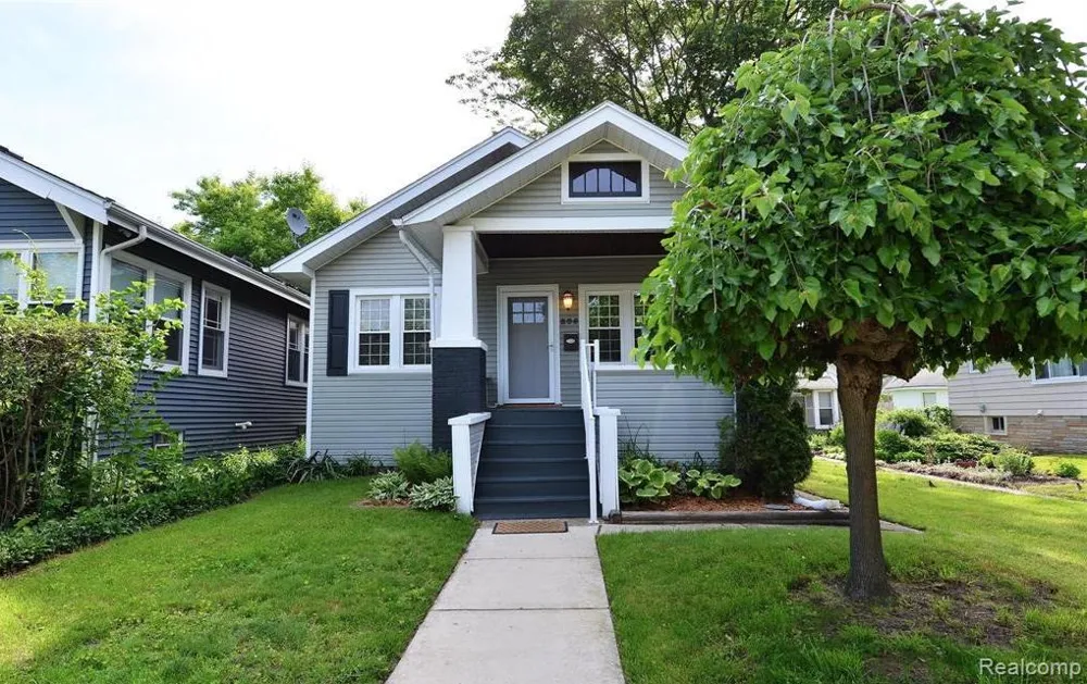 205 S Maple Avenue Royal Oak City, MI 48067