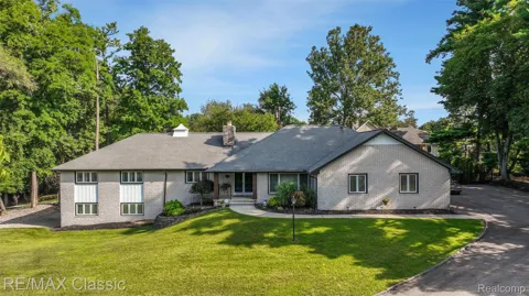 7048 Lindenmere Drive